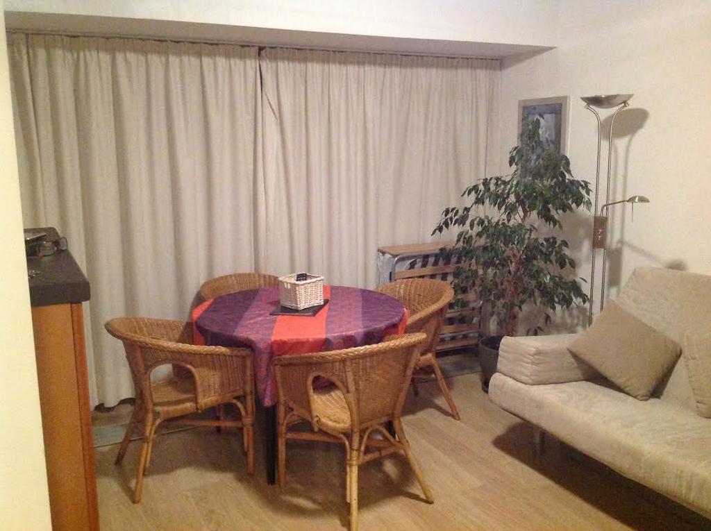 Studio Oostende Budget Apartment Luaran gambar