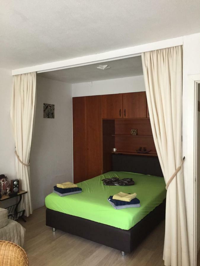 Studio Oostende Budget Apartment Luaran gambar